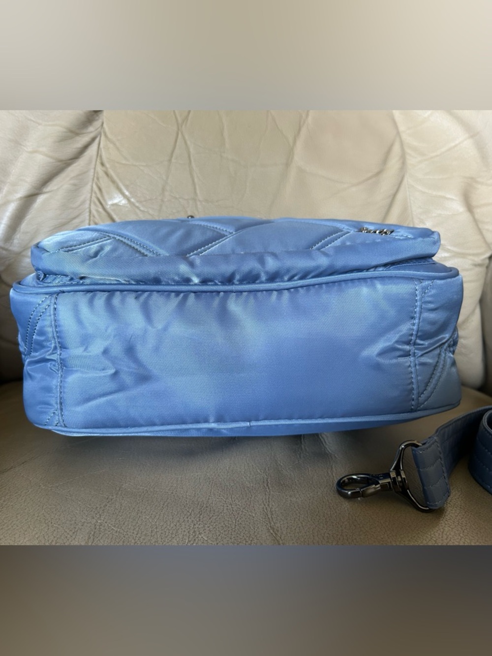Lug Carousel XL 2 Crossbody Bag Purse Blue Moon EUC - Picture 2 of 14